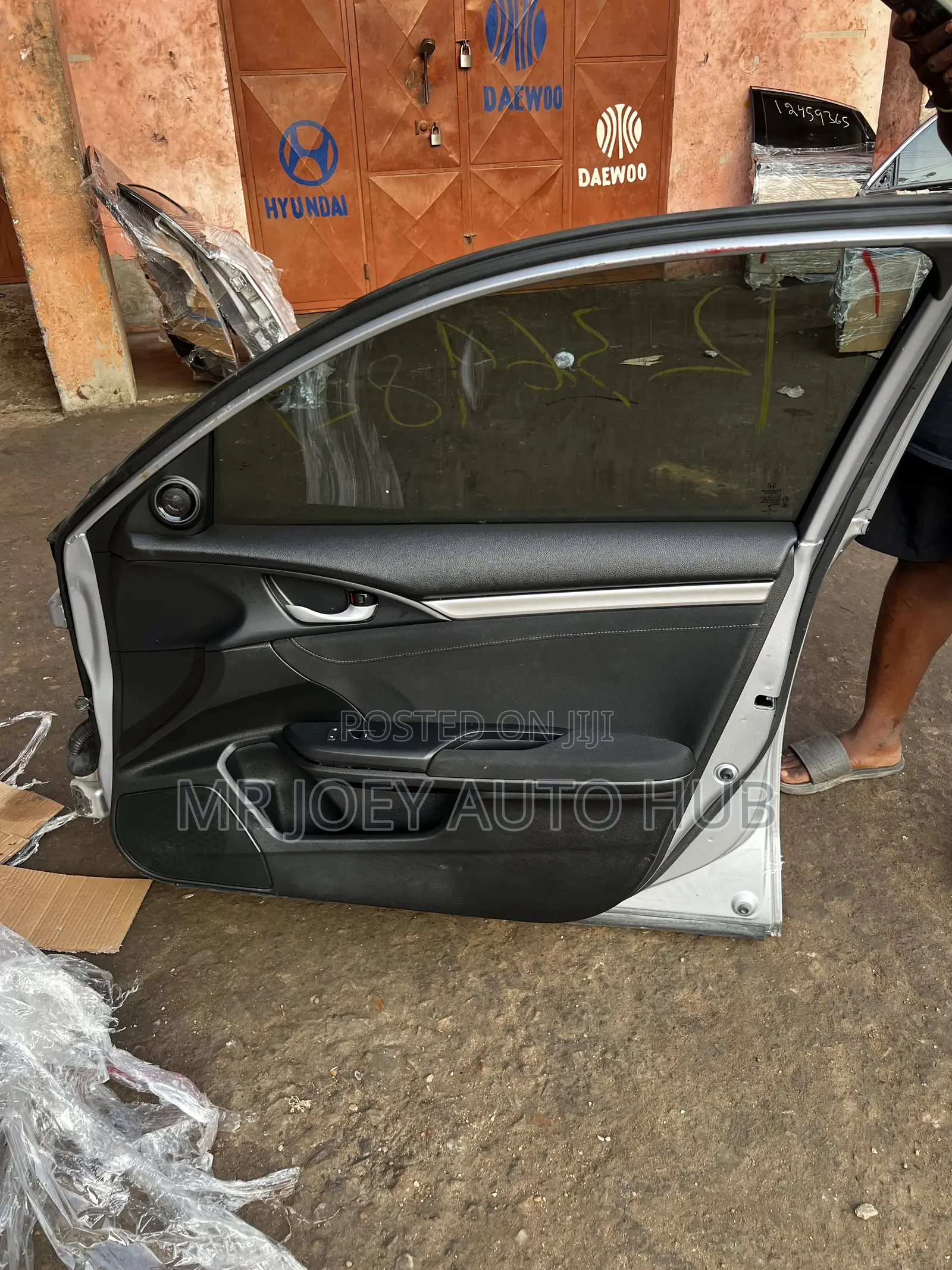 Honda Civic 2016 2017 2018 2019 2020 2021 Front Right Door Available