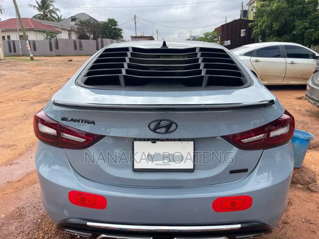 Hyundai Elantra Limited 4dr Sedan (1.8L 4cyl 6A) 2014 Gray