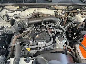 Toyota Hilux 2022 White