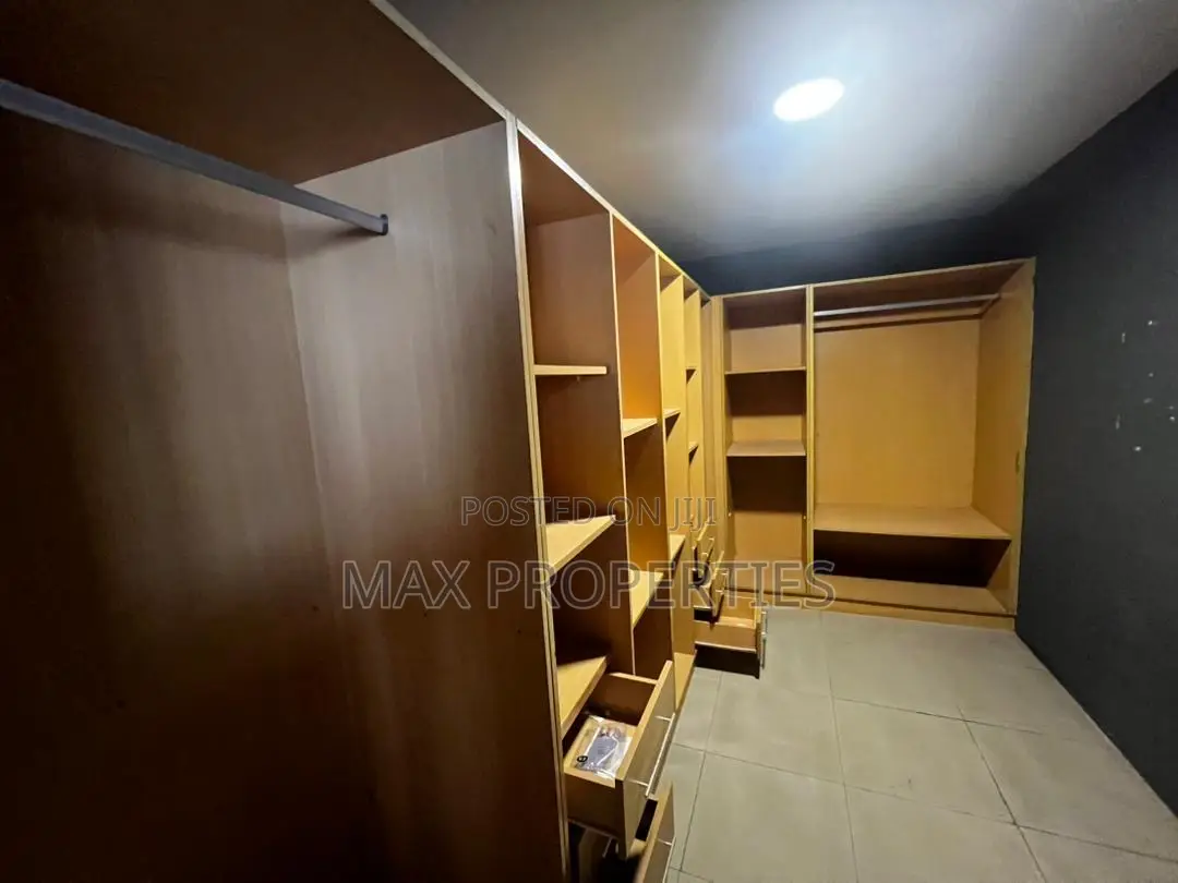 4bdrm House in Adjiriganor for rent