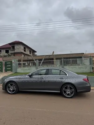 Mercedes-Benz E300 2018 Gray