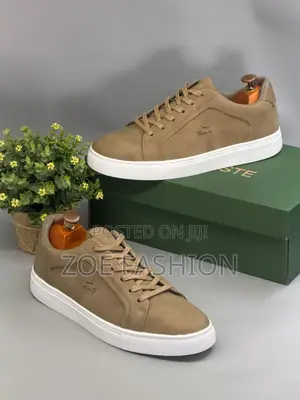 Mens Classic Casual Sneakers(Lacoste)