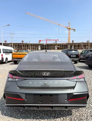 New Hyundai Elantra Limited IVT 2025 Black