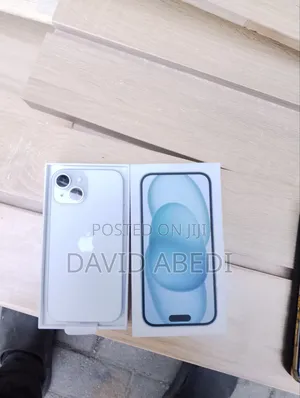 New Apple iPhone 15 128 GB Silver