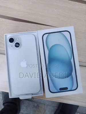 New Apple iPhone 15 128 GB Silver