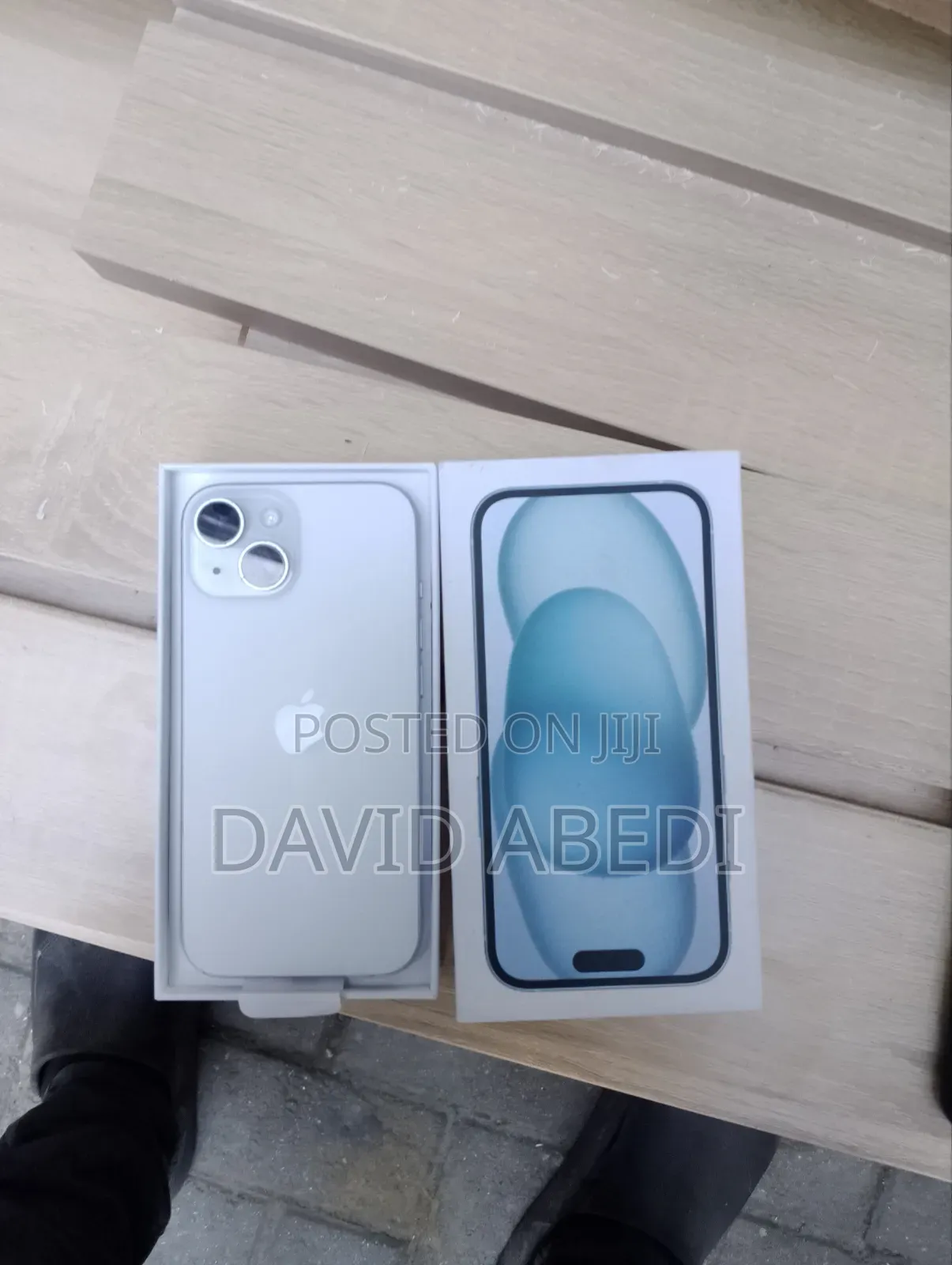 New Apple iPhone 15 128 GB Silver
