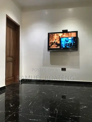 6bdrm Mansion in Atwima Kwanwoma for sale