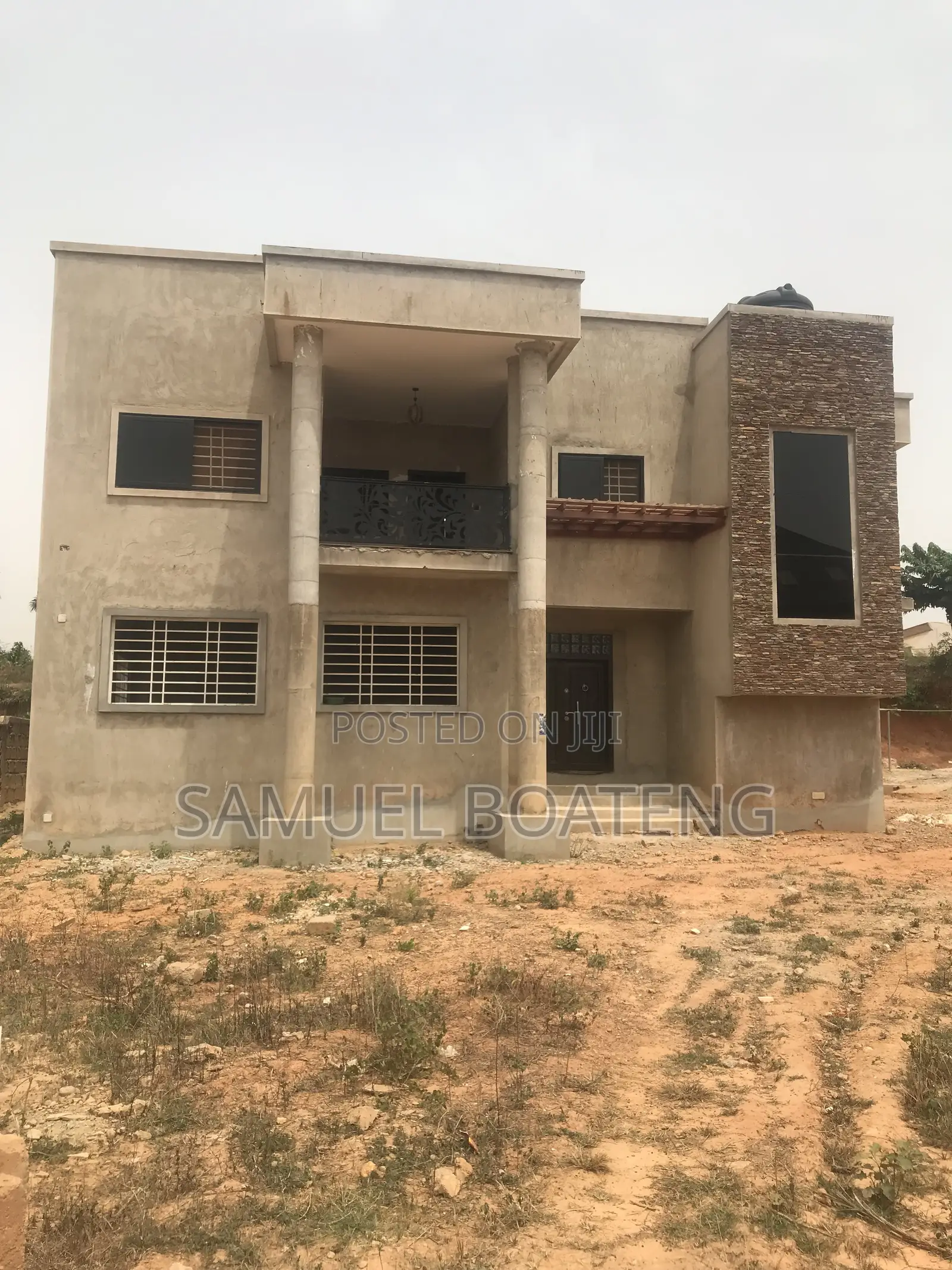 6bdrm Mansion in Atwima Kwanwoma for sale