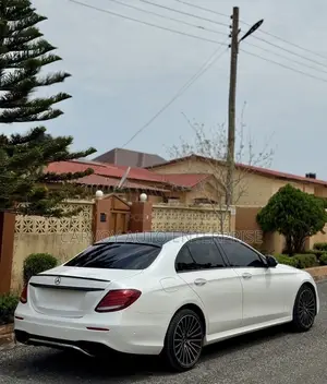 Mercedes-Benz E300 2018 White