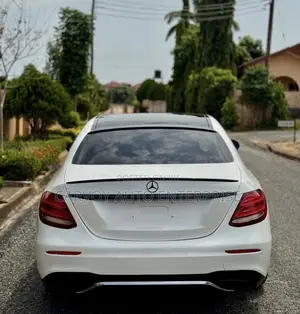 Mercedes-Benz E300 2018 White