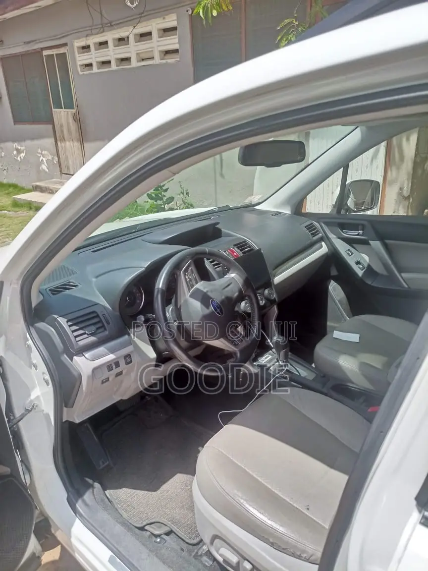 Subaru Forester 2.5i Premium PZEV 4dr SUV AWD (2.5L 4cyl 6M) 2014 White