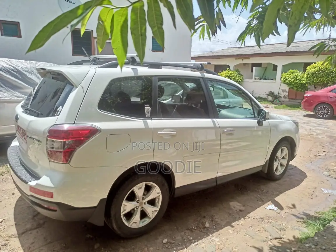 Subaru Forester 2.5i Premium PZEV 4dr SUV AWD (2.5L 4cyl 6M) 2014 White