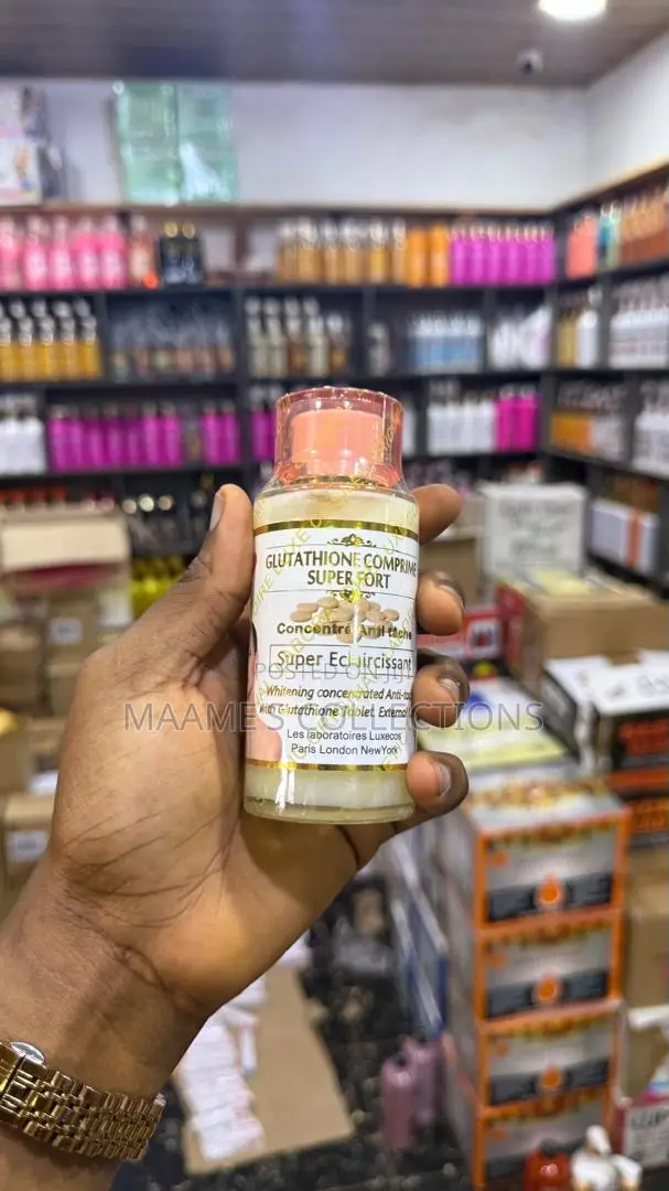 Glutathione Comprime Super Fort Concentrated Anti-Tache Serum.
