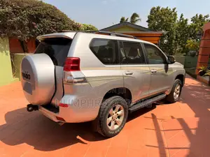 Toyota Land Cruiser Prado 4.0 Petrol TX 2012 Silver