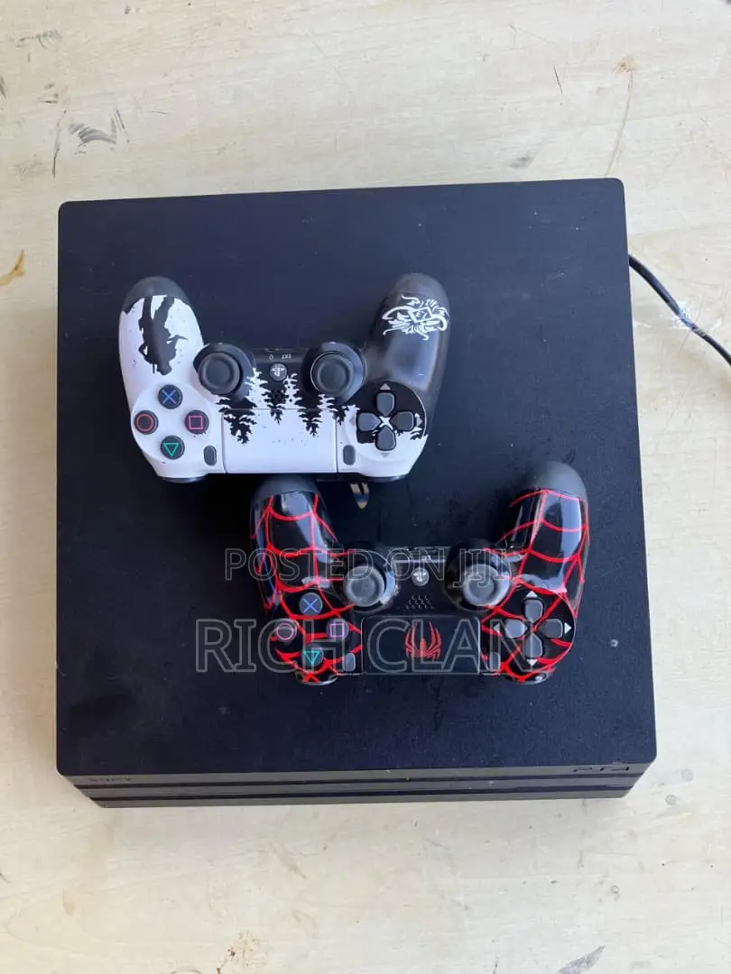 Playstation 4 Pro (Ps4 Pro)