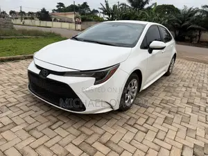 Toyota Corolla 2020 White