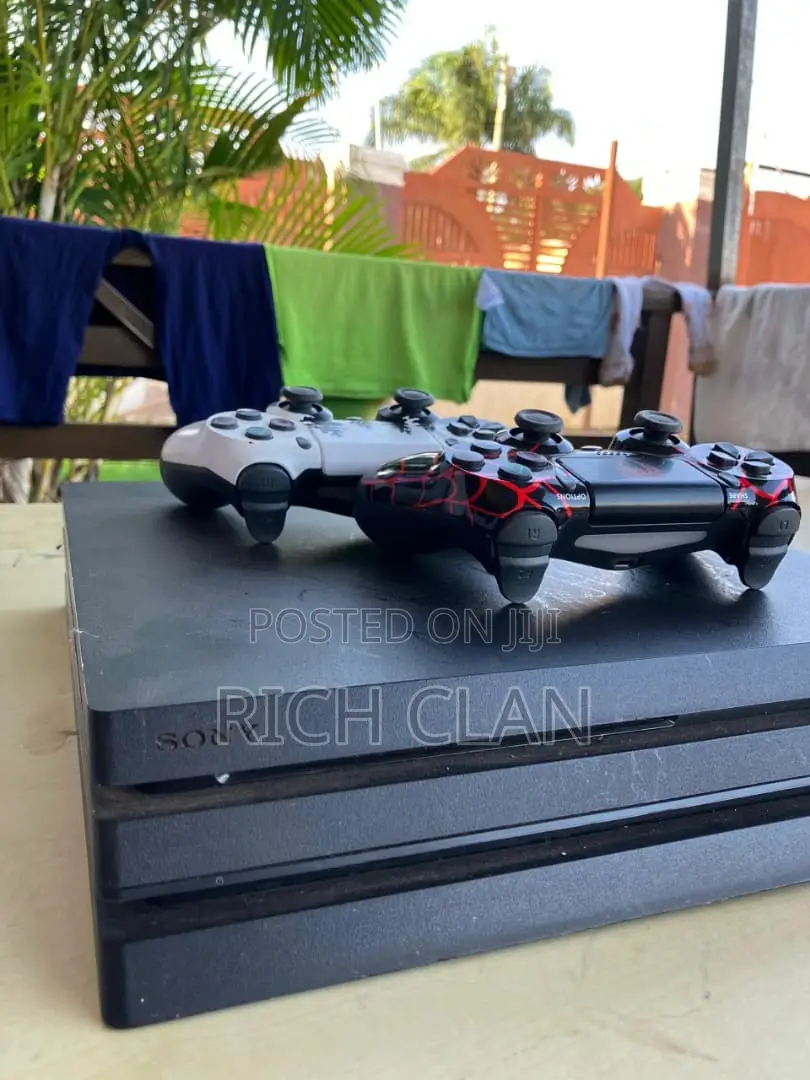 Playstation 4 Pro (Ps4 Pro)