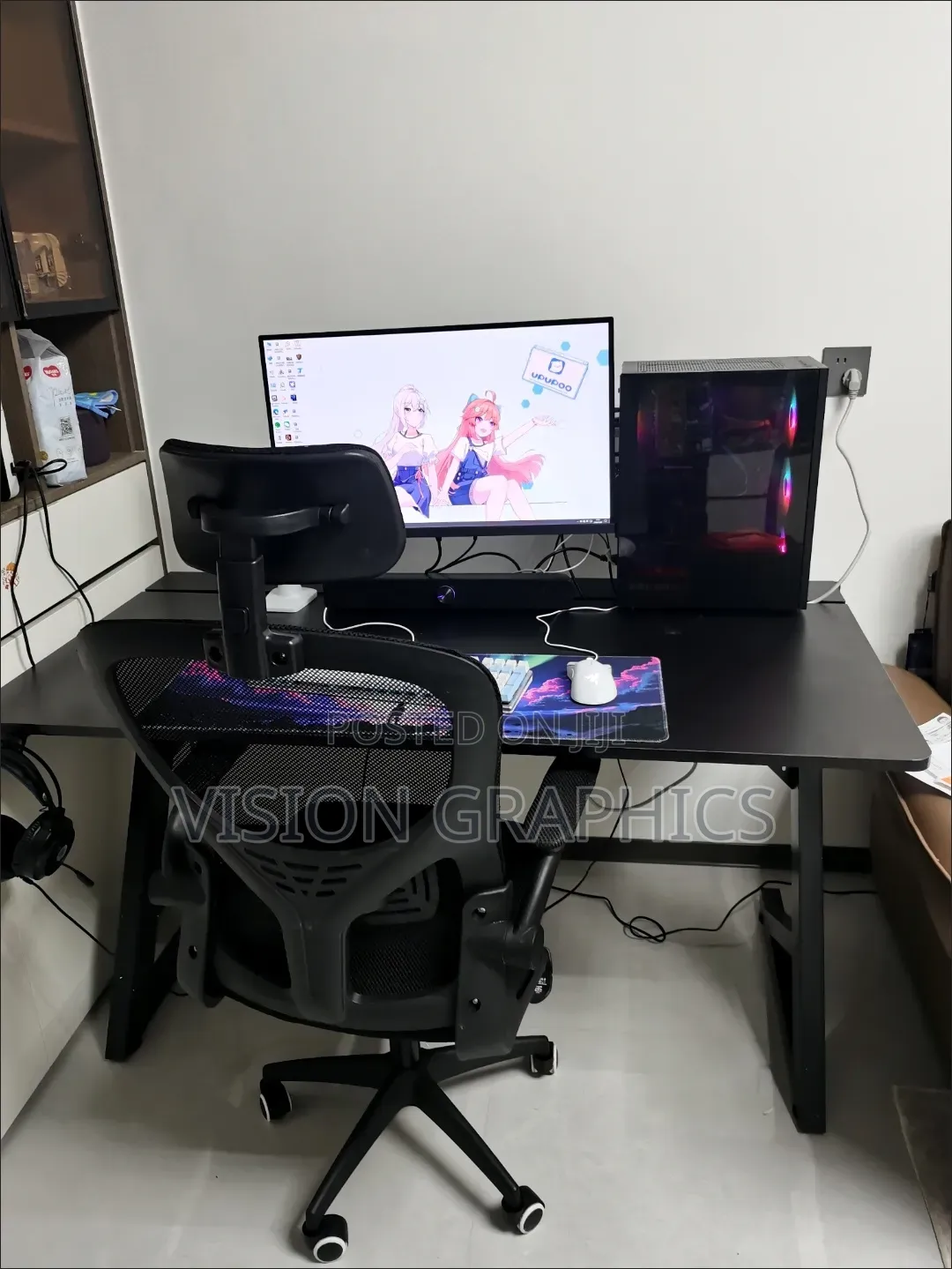 Executiive Office Chair and Gaming Chair With Headrest Black/White