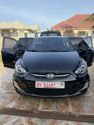 Hyundai Accent SE Hatchback 2017 Black