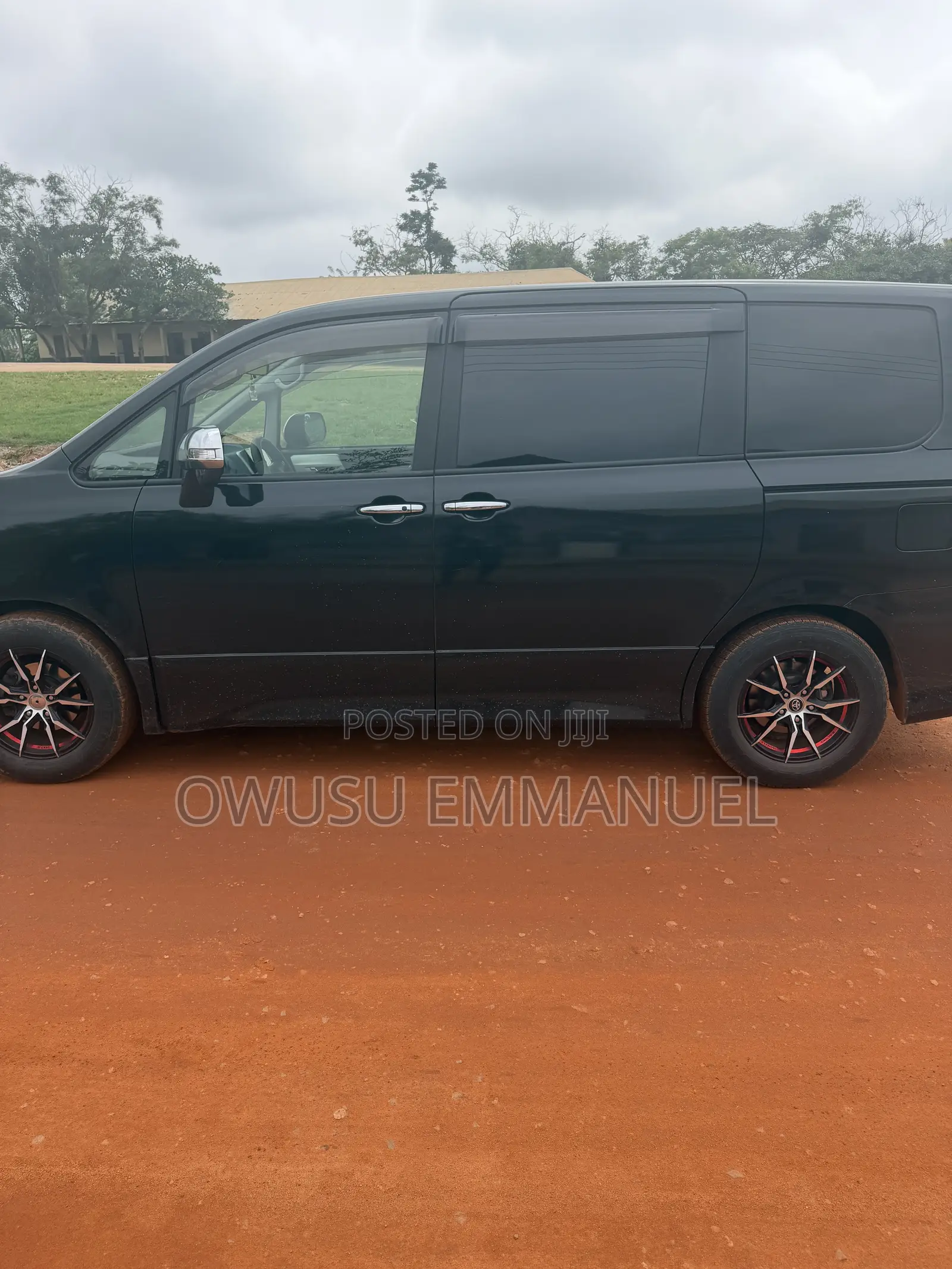 Toyota Voxy 2013 Black