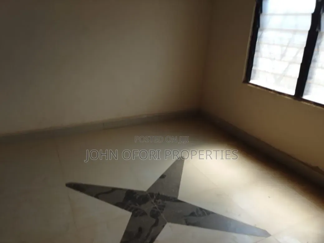 1bdrm Apartment in Emena Hospital, Asokore Mampong Municipal for rent