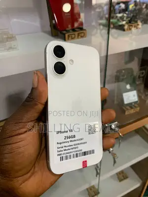 New Apple iPhone 16 128 GB White