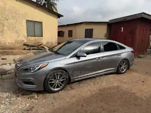 Hyundai Sonata Sport 2.0T 4dr Sedan (2.0L 4cyl Turbo 6A) 2015 Silver