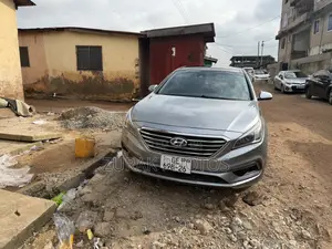 Hyundai Sonata Sport 2.0T 4dr Sedan (2.0L 4cyl Turbo 6A) 2015 Silver