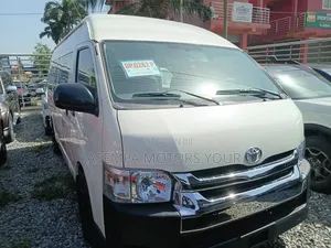 Toyota IST 2012 White