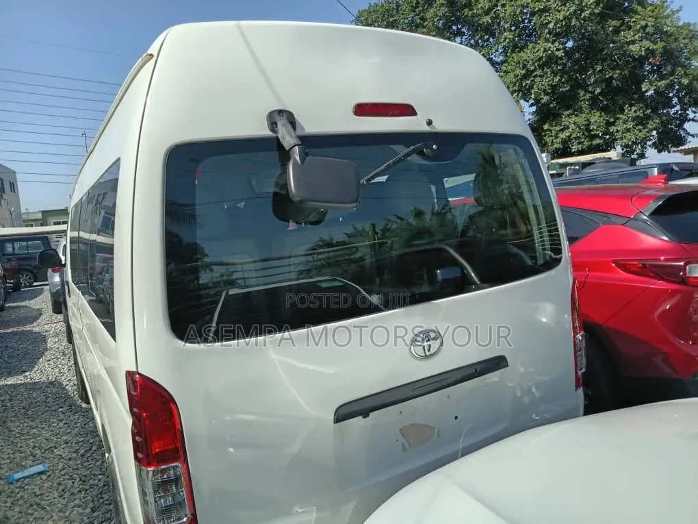 Toyota IST 2012 White