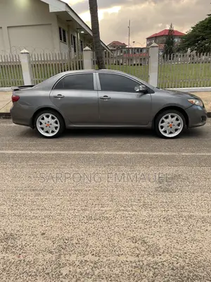 Toyota Corolla 2010 Gray