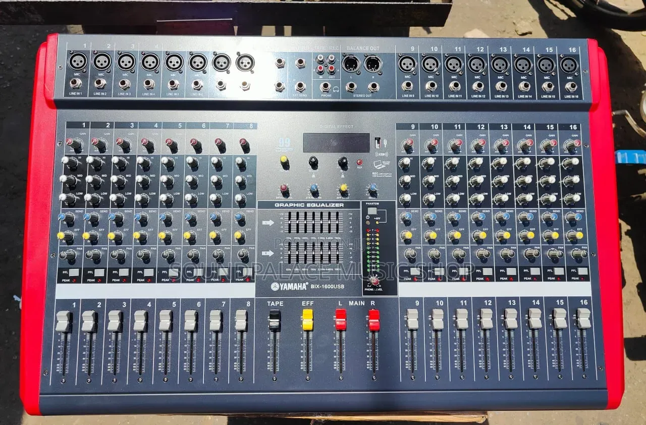 Yamaha Bix-1600usb 16-Channel Powered Mixer