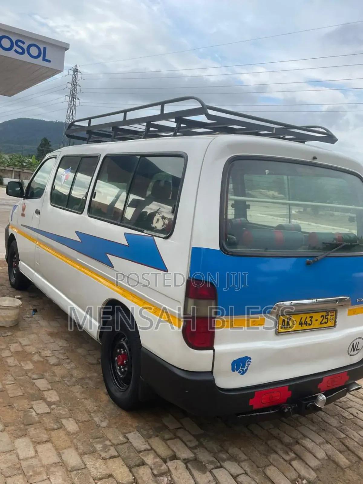 Toyota HiAce 2010 White
