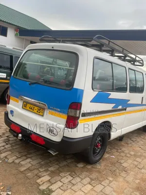 Toyota HiAce 2010 White