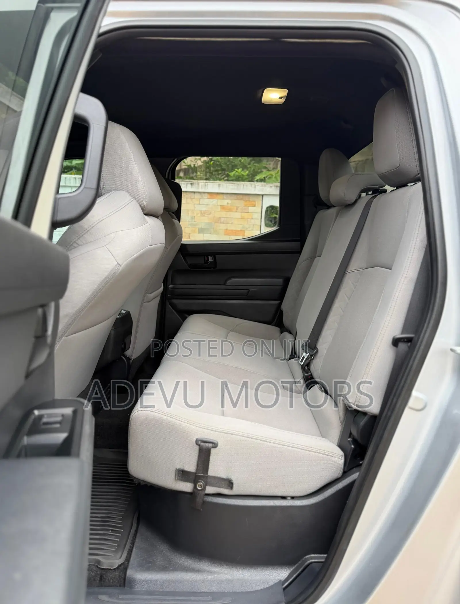 Toyota Tacoma 2024 Silver