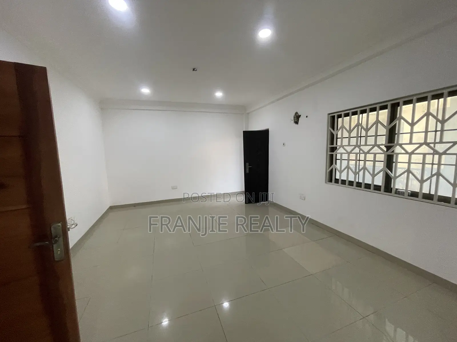 3bdrm Apartment in Franjie Realty, West Hills Mall Area for rent