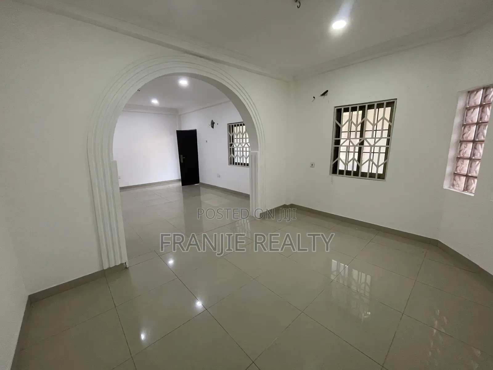 3bdrm Apartment in Franjie Realty, West Hills Mall Area for rent