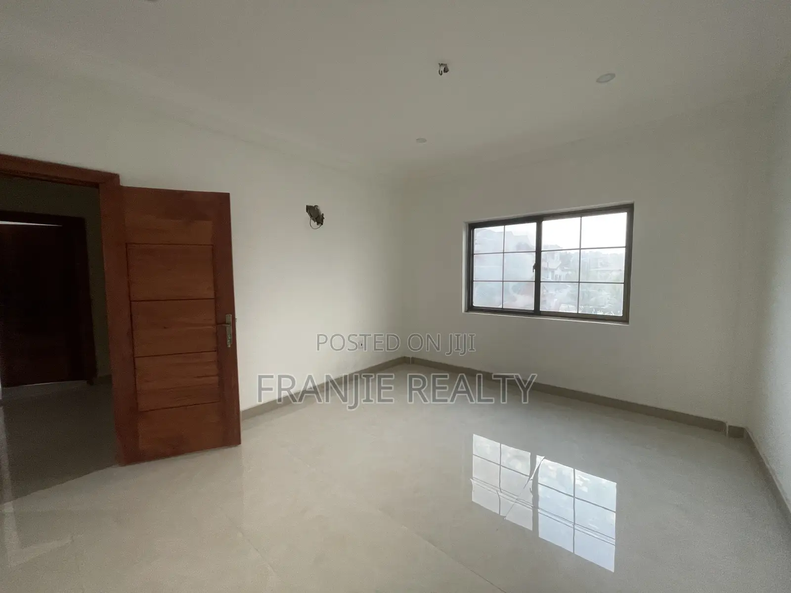 3bdrm Apartment in Franjie Realty, West Hills Mall Area for rent
