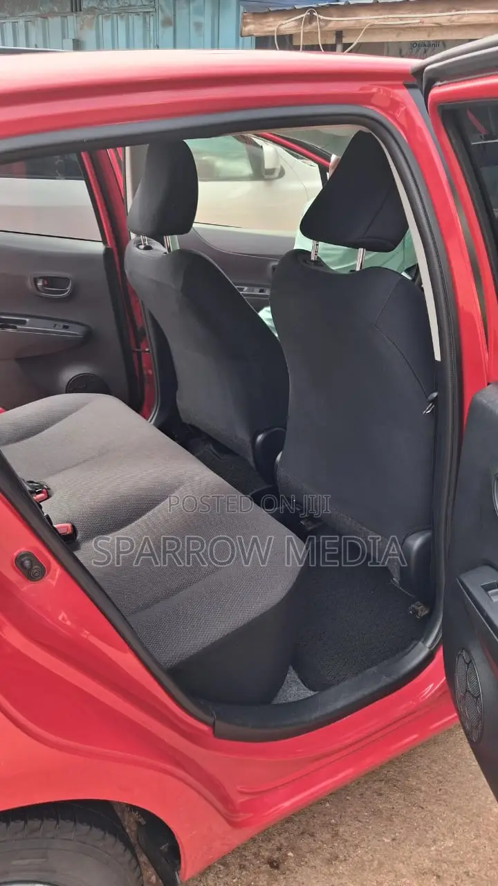 Toyota Vitz 1.3 AWD 5dr 2013 Red