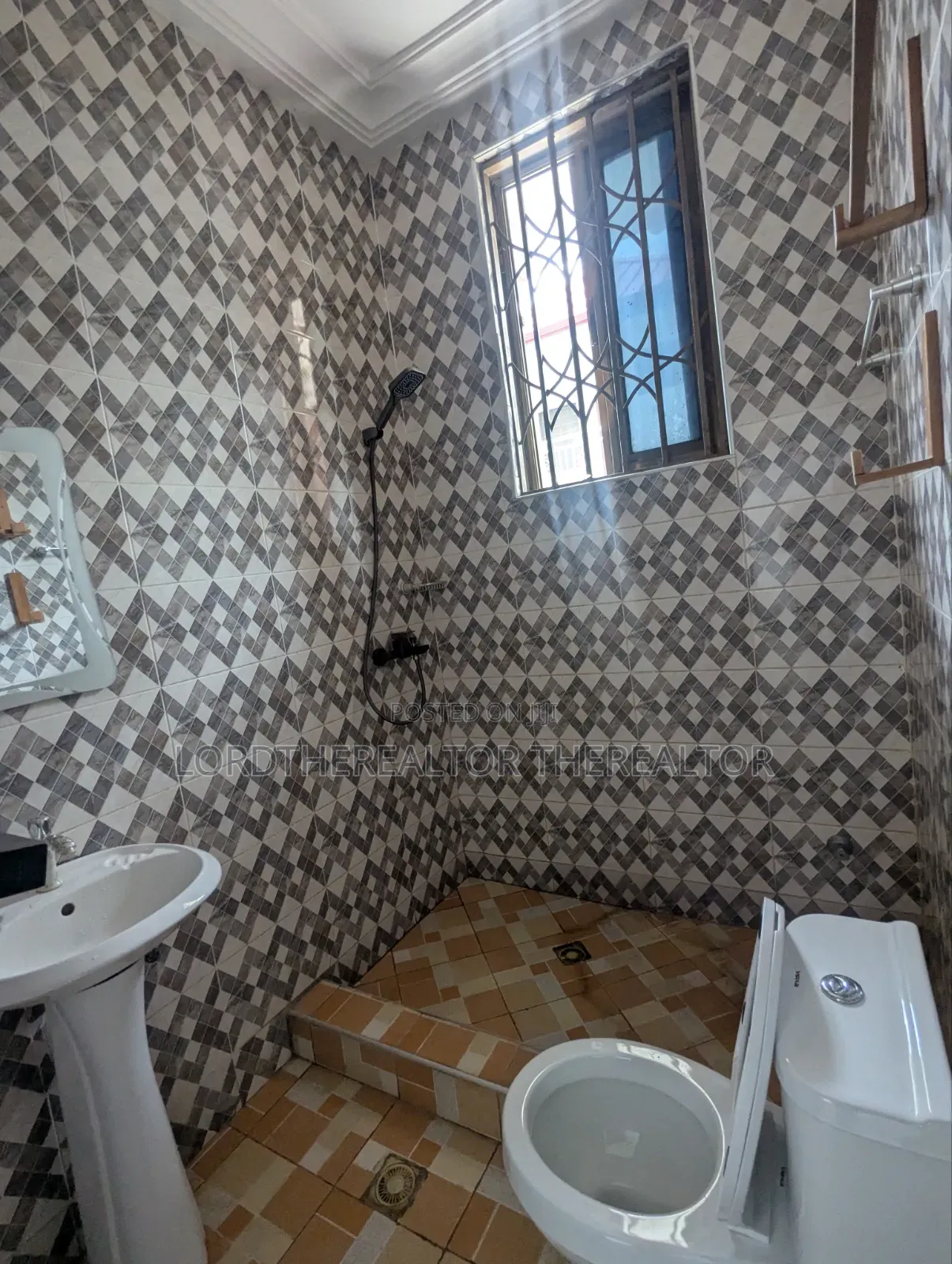 1bdrm Apartment in Pentecost for rent