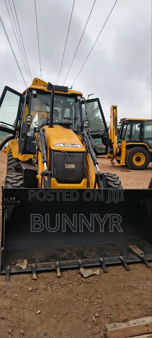 JCB 3dx Plus - 4x4 | Open Bucket | Extension Boom