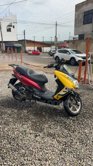Yamaha Majesty 2023