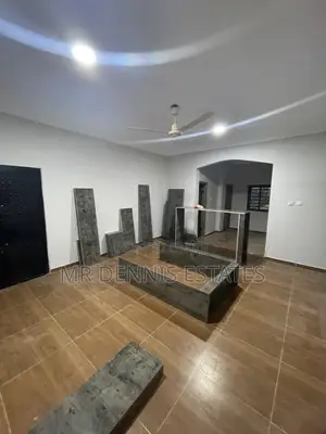 3bdrm Apartment in Westhills Mall for rent
