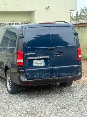 Mercedes-Benz Metris 2.0 FWD 2016 Blue