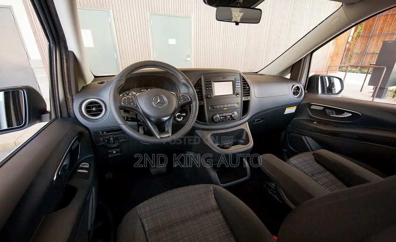 Mercedes-Benz Metris 2.0 FWD 2016 Blue