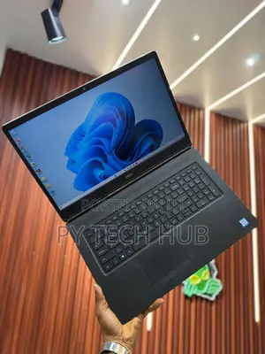 Laptop Dell Precision 7750 32GB Intel Xeon SSD 1T