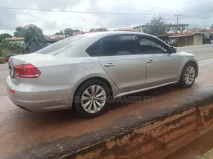 Volkswagen Passat 2021 Silver