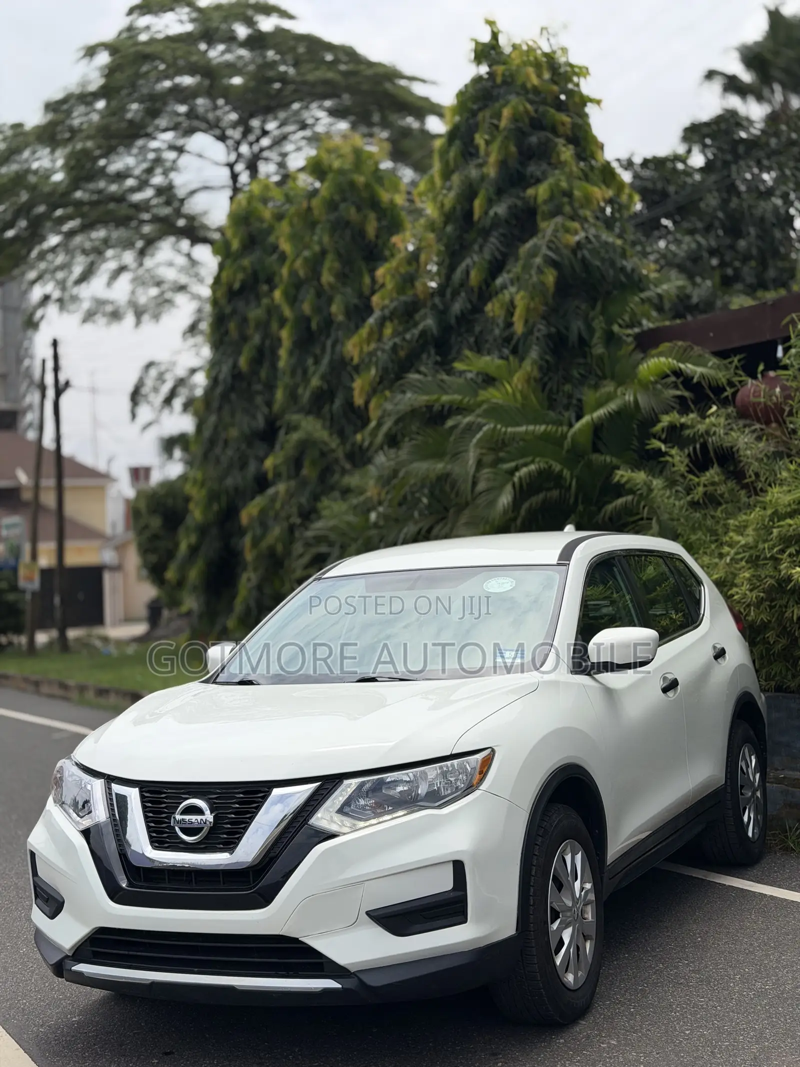 Nissan Rogue S AWD 2017 White
