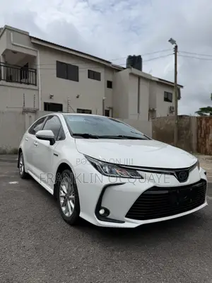 Toyota Corolla 2021 White