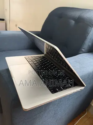 Laptop Apple MacBook Pro 2021 M1 16GB Apple M1 Pro SSD 512GB